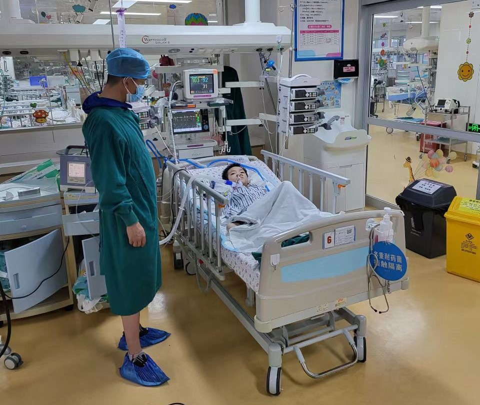 和布克赛尔跨省救护车出租公司