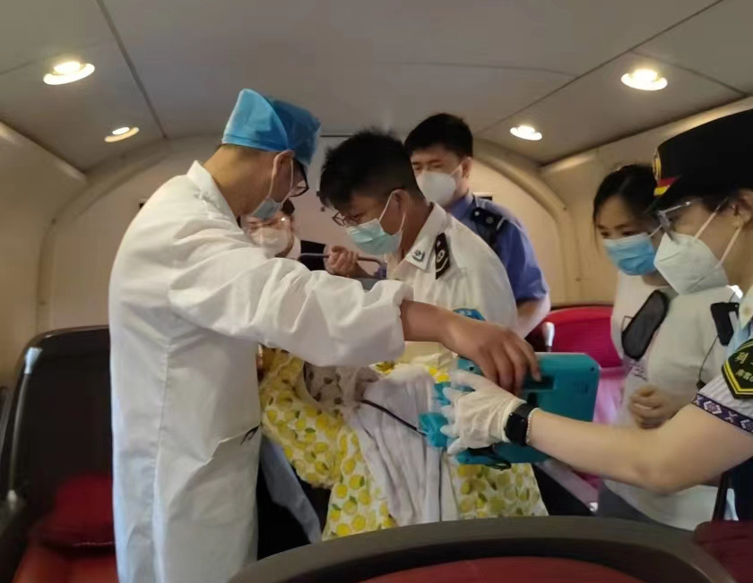 和布克赛尔高铁转院公司